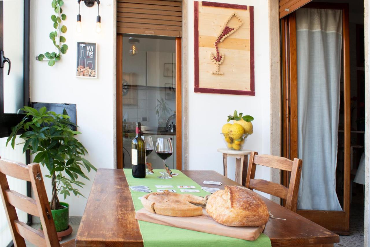 Apartament Casa Derosa In Sorrento Centro Zewnętrze zdjęcie