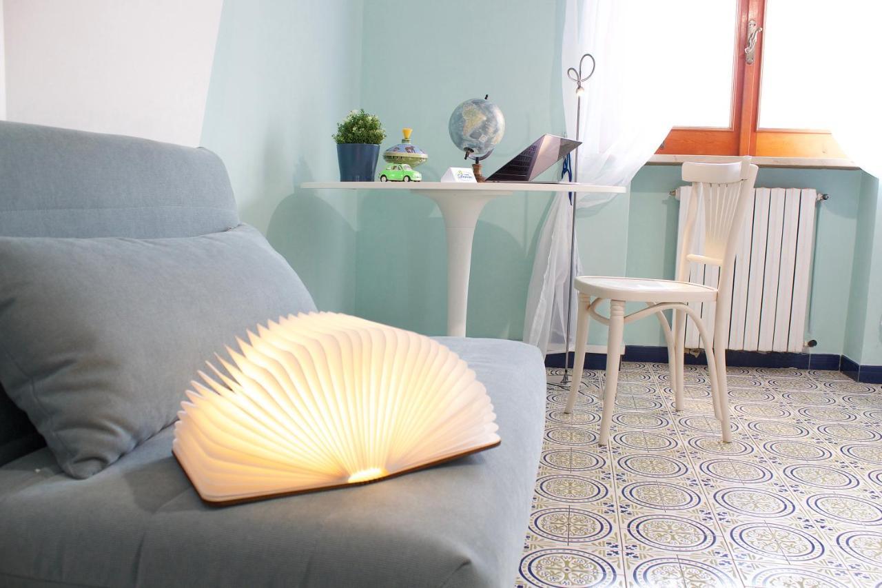 Apartament Casa Derosa In Sorrento Centro Zewnętrze zdjęcie