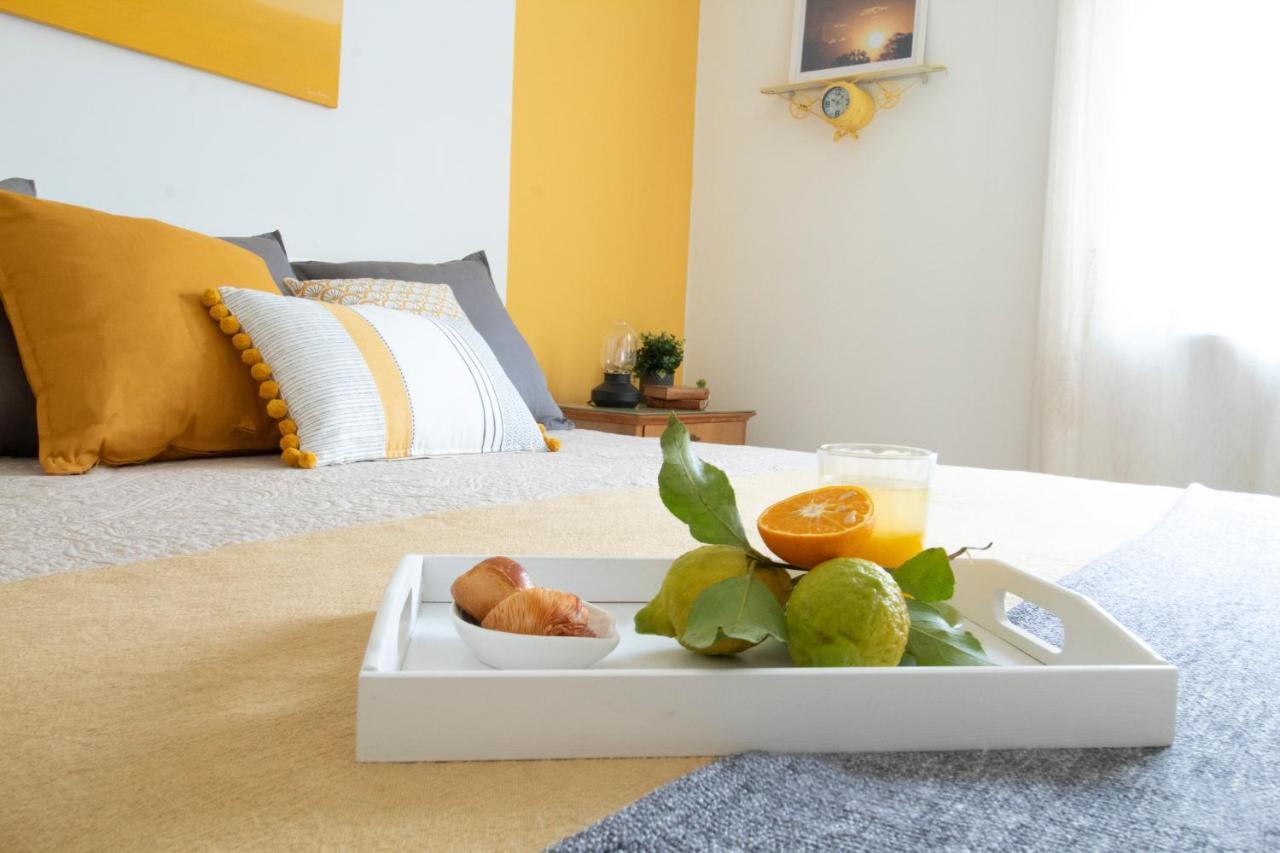 Apartament Casa Derosa In Sorrento Centro Zewnętrze zdjęcie